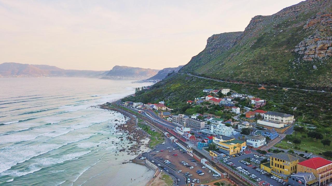 Admiralty Bed & Breakfast Muizenberg Esterno foto