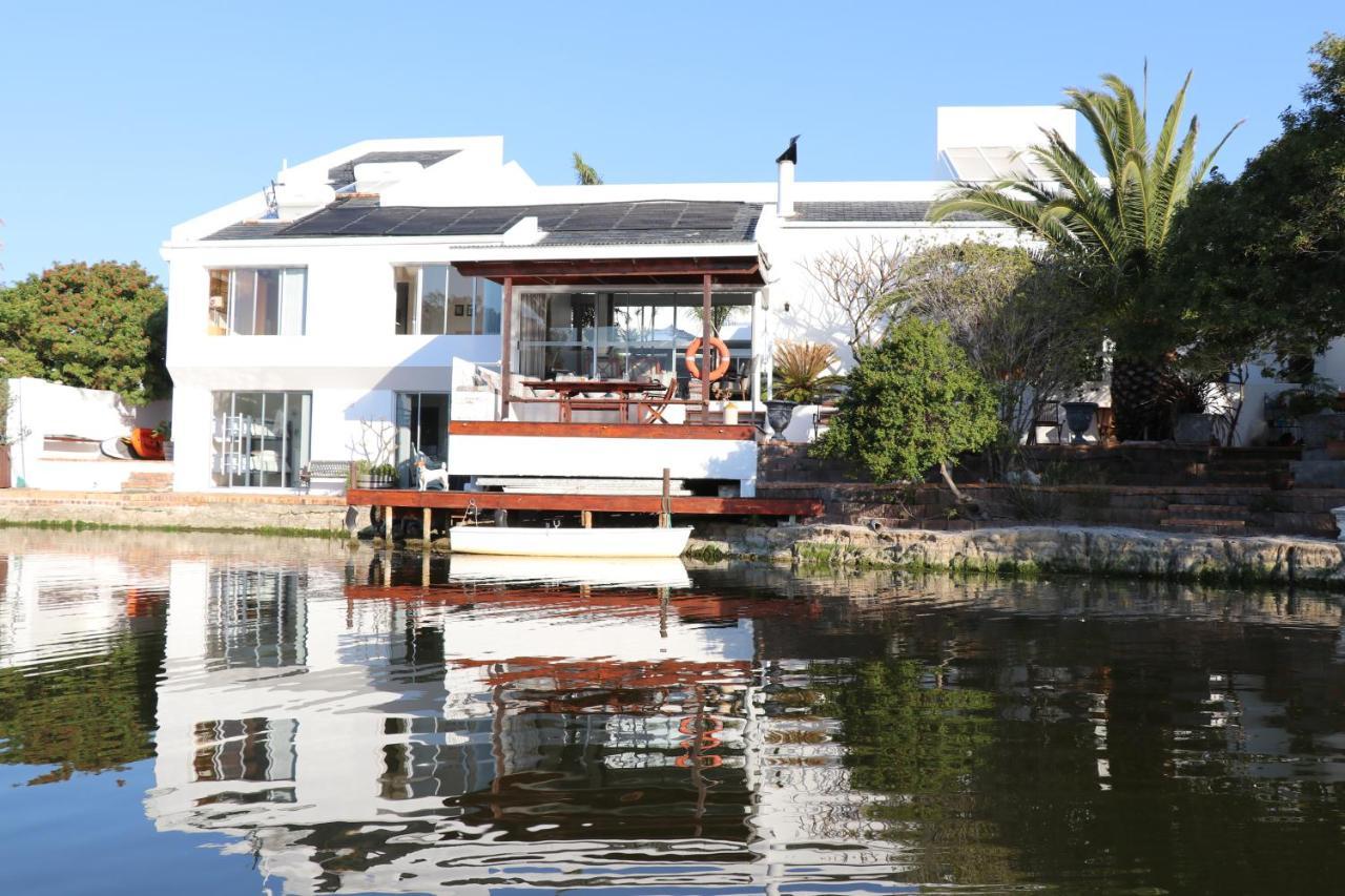 Admiralty Bed & Breakfast Muizenberg Esterno foto